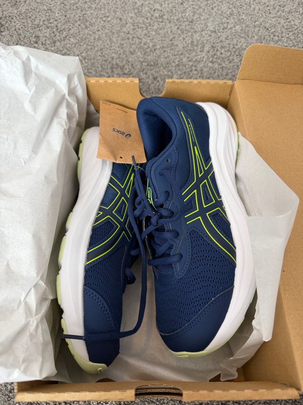 Asics Big kids/Men's Navy Athletic Shoes with Lime Trim New in box